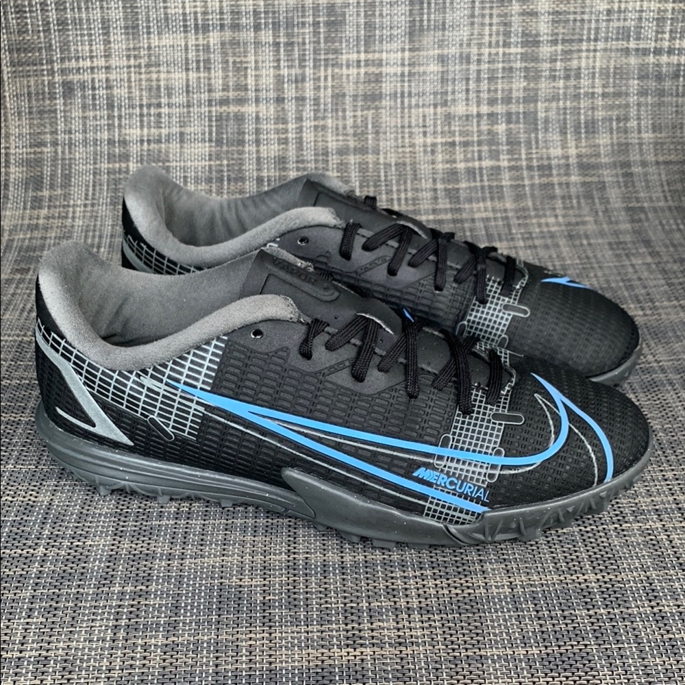 Nike Mercurial Vapor 14 Academy Turf Low-Top Soccer Shoes Youth Size 3.5